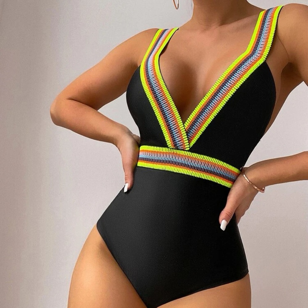 Sexy one piece women’s bathing suit 🤩